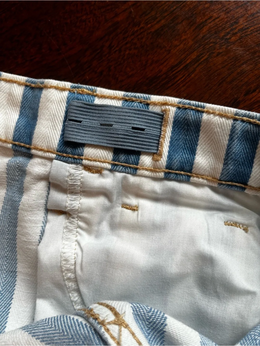 Old Navy Blue & White Striped Wide-Leg Jeans (Kids) 100%cotton .